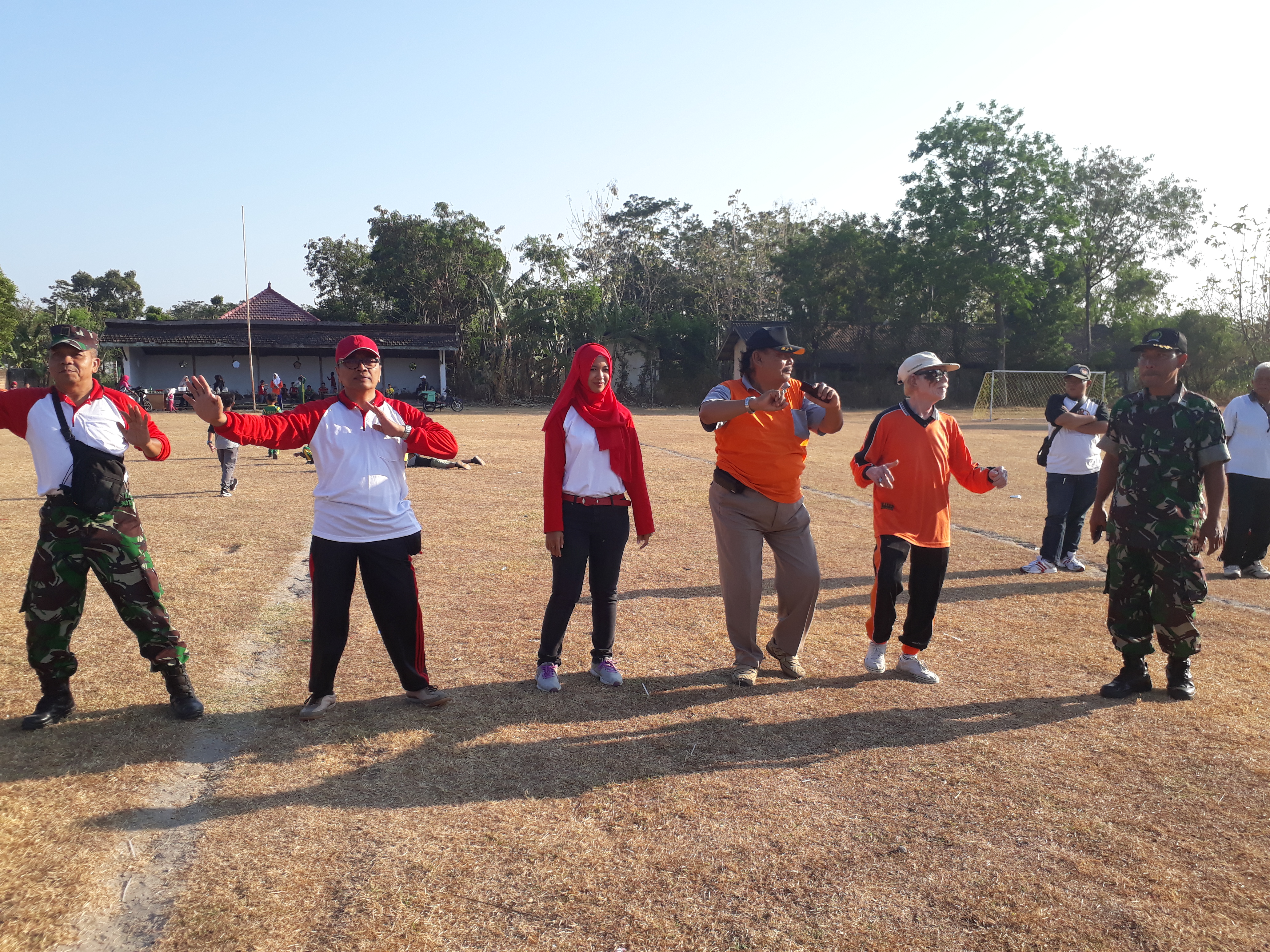 Jalan Sehat Kelurahan Tinap