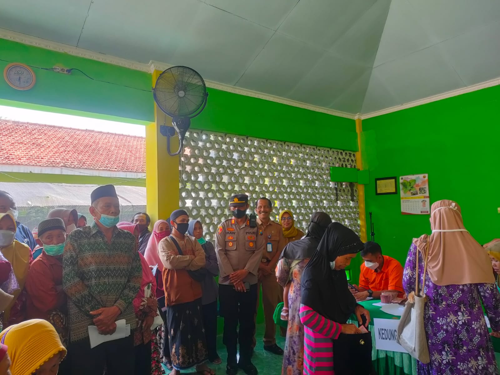 Penyaluran BLT BBM dan Sembako 1057 KPM di Pendopo Kecamatan Sukomoro hari Selasa tanggal 13 September 2022